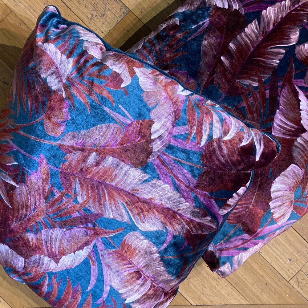 Vtg 80s 90s S Harris tropical palm leaf velvet Art Deco Holywood Regency pillows
